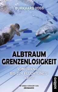 Cover mti einem Schwimmer und einem Hai im Schwimmbecken
