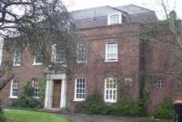 Camelot verwaltet leerstehende Gebäude in ganz Europa, die auf eine neue Nutzung warten