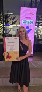 Dr. Claudia Thorn